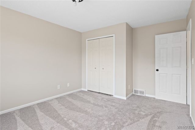 4400 Manor Lane, Hamburg, NY 14075
