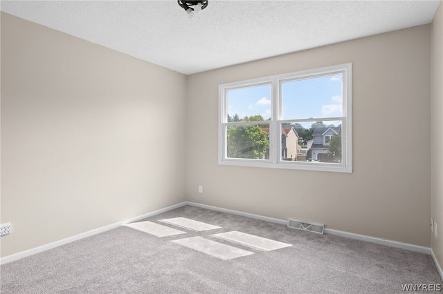 4400 Manor Lane, Hamburg, NY 14075
