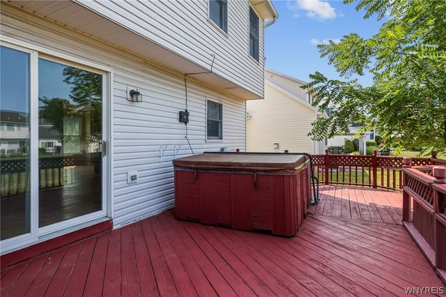 4400 Manor Lane, Hamburg, NY 14075