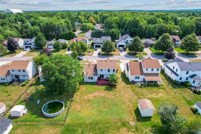 4400 Manor Lane, Hamburg, NY 14075