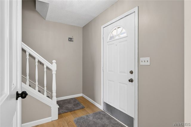 4400 Manor Lane, Hamburg, NY 14075