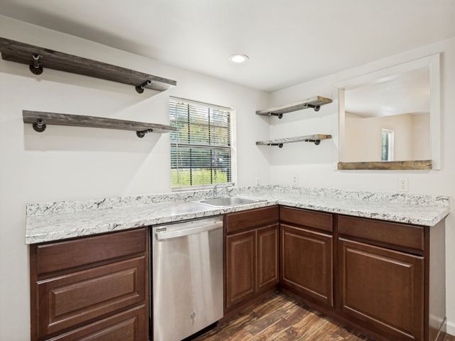 541 Denison Street, Gainesville, TX 76240