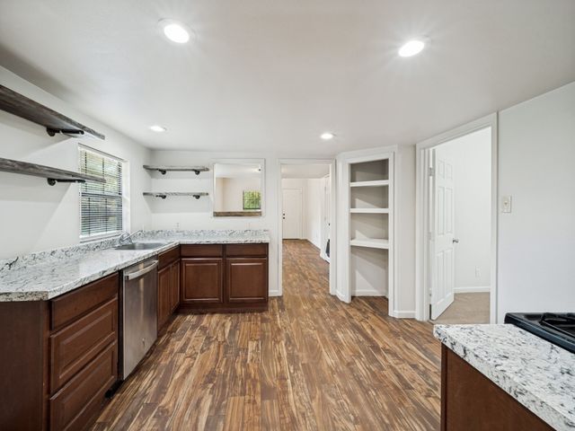 541 Denison Street, Gainesville, TX 76240