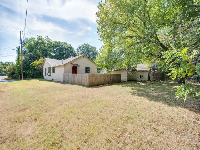 541 Denison Street, Gainesville, TX 76240