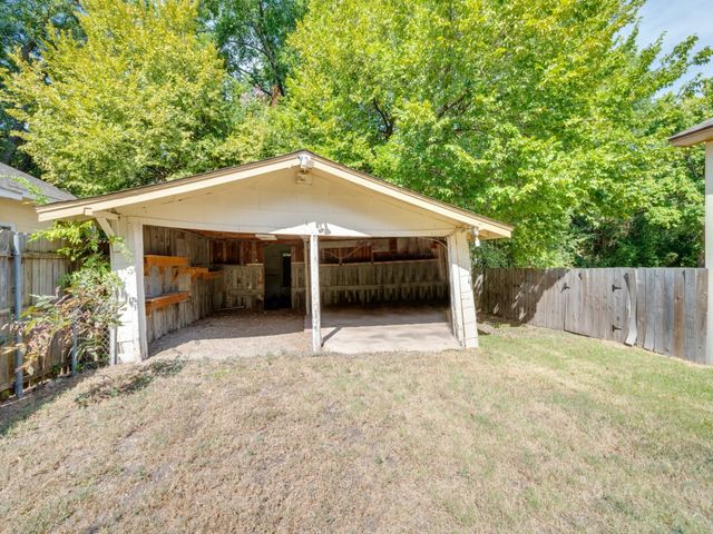 541 Denison Street, Gainesville, TX 76240