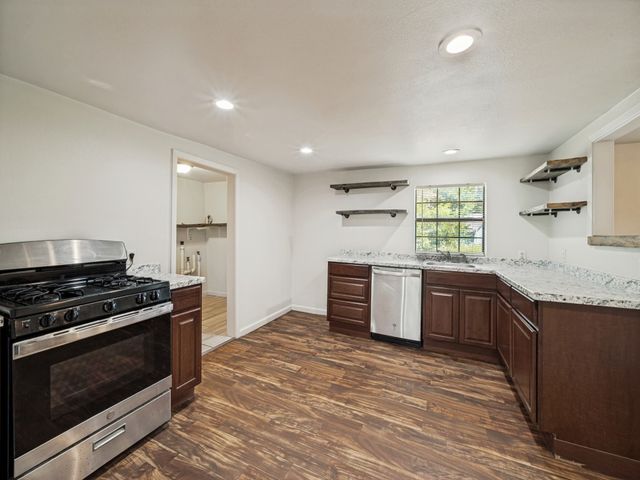 541 Denison Street, Gainesville, TX 76240