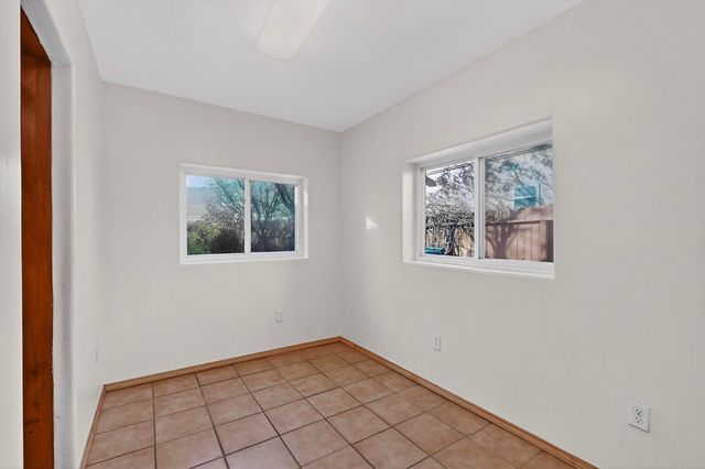 1336 Acequia Borrada, Santa Fe, NM 87507