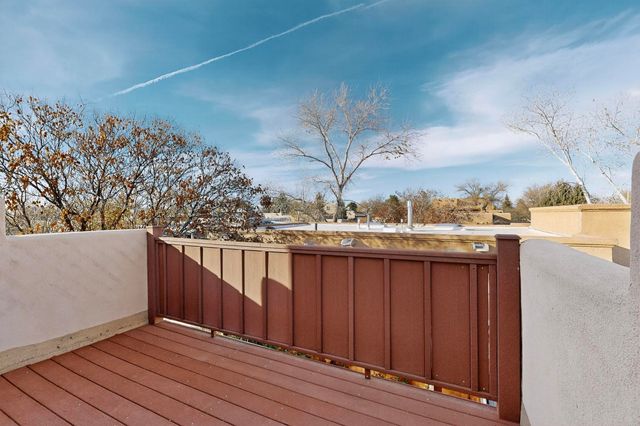 1336 Acequia Borrada, Santa Fe, NM 87507