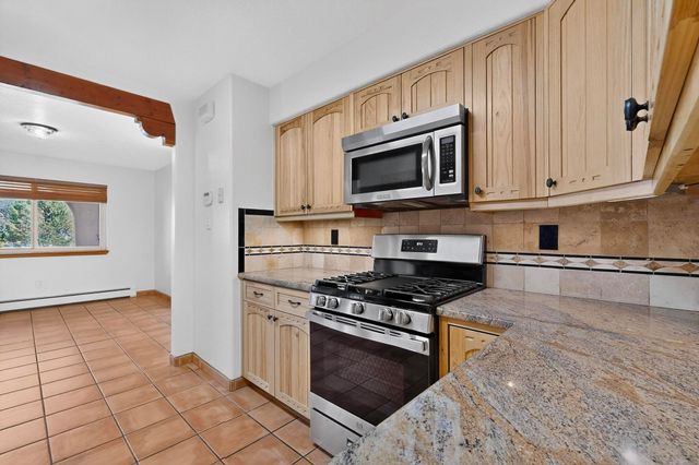 1336 Acequia Borrada, Santa Fe, NM 87507