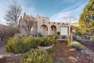 1336 Acequia Borrada, Santa Fe, NM 87507