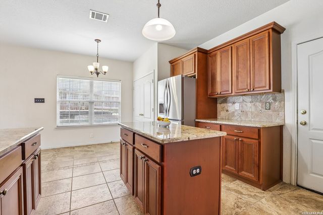 13358 Tusayan, Universal City, TX 78148