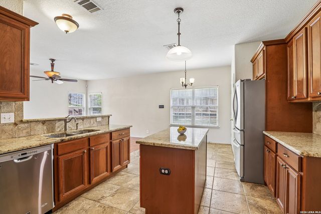 13358 Tusayan, Universal City, TX 78148