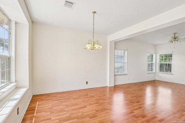 13358 Tusayan, Universal City, TX 78148