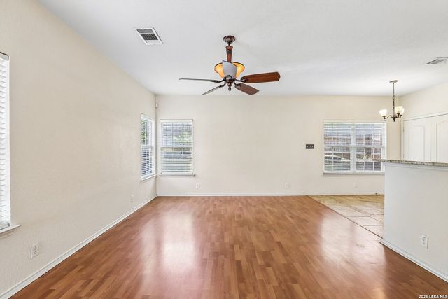 13358 Tusayan, Universal City, TX 78148