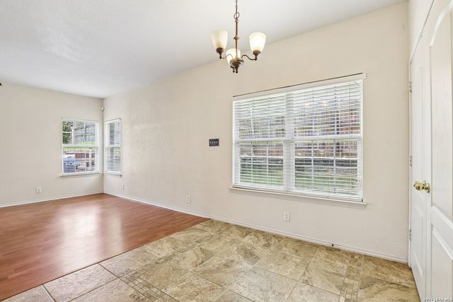 13358 Tusayan, Universal City, TX 78148