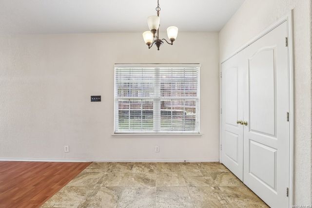 13358 Tusayan, Universal City, TX 78148