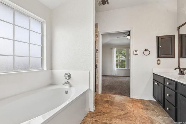 13358 Tusayan, Universal City, TX 78148