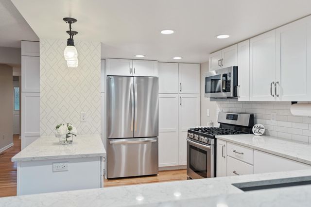 722 7th Street SW, Rochester, MN 55902