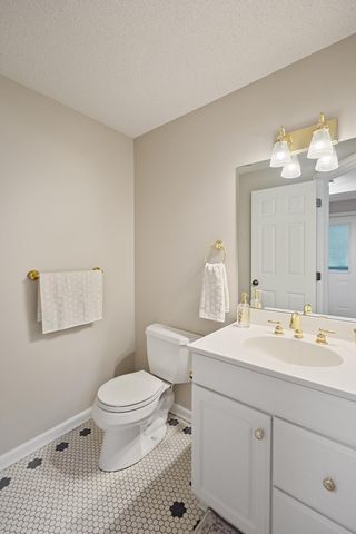 722 7th Street SW, Rochester, MN 55902