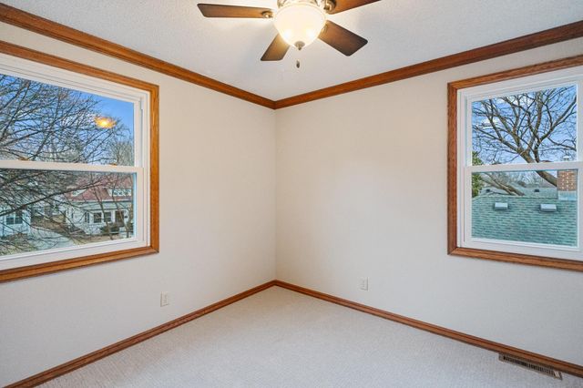 722 7th Street SW, Rochester, MN 55902