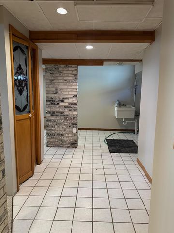 722 7th Street SW, Rochester, MN 55902