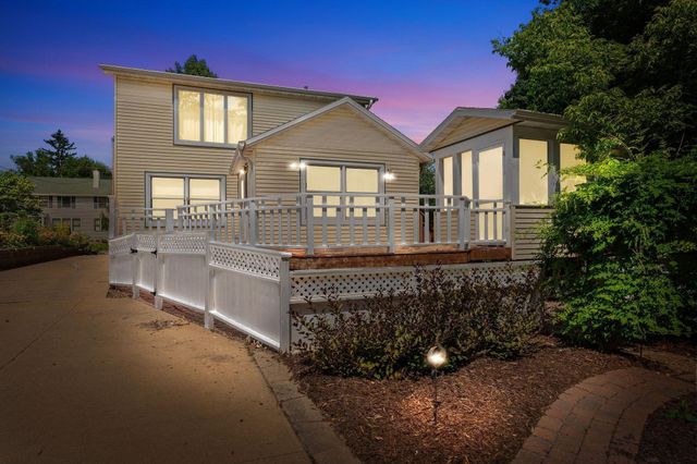 722 7th Street SW, Rochester, MN 55902