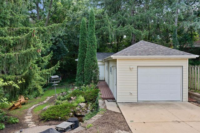 722 7th Street SW, Rochester, MN 55902