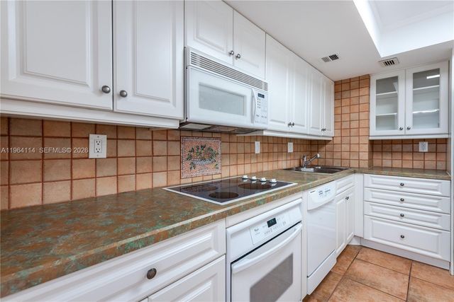 3180 S Ocean Dr 310, Hallandale Beach, FL 33009