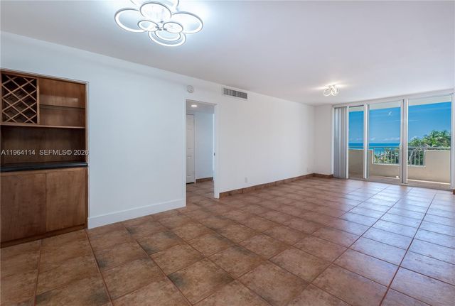 3180 S Ocean Dr 310, Hallandale Beach, FL 33009