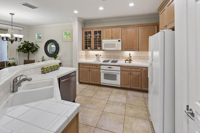 240 Mountain Quail Ct, Lincoln, CA 95648