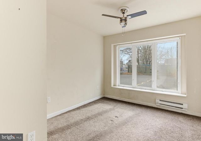 71 MAIN ST, Bridgeport, NJ 08014