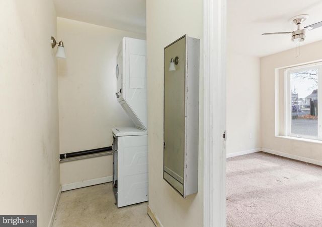 71 MAIN ST, Bridgeport, NJ 08014