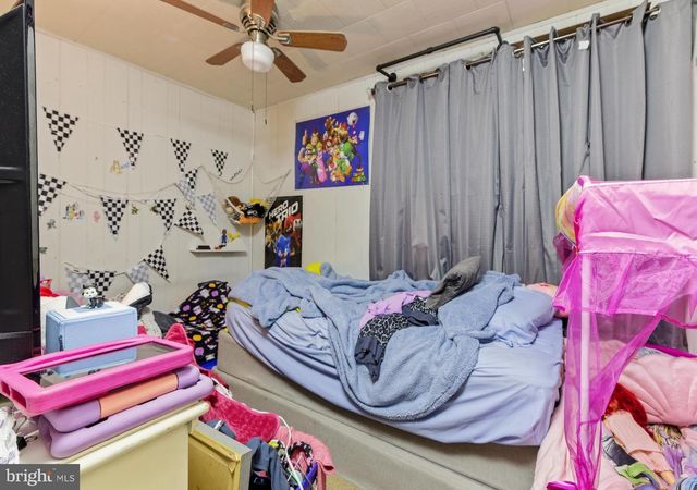 71 MAIN ST, Bridgeport, NJ 08014