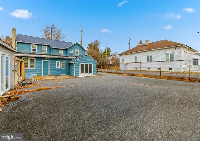 71 MAIN ST, Bridgeport, NJ 08014