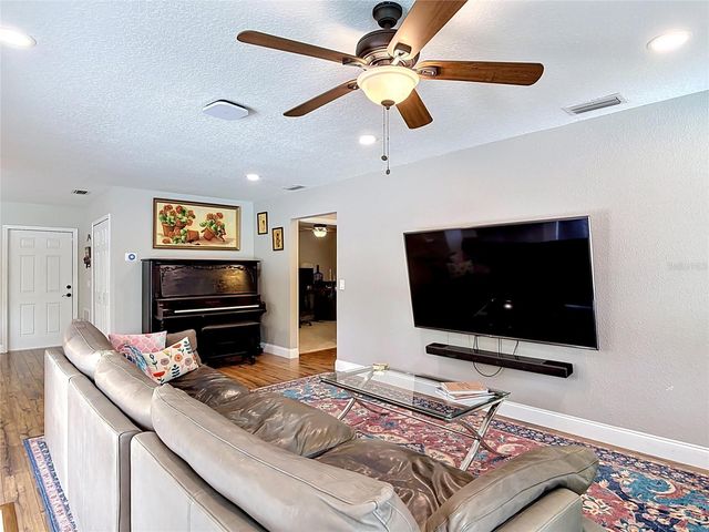 800 UPSALA ROAD, Sanford, FL 32771