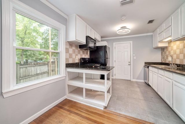 155 Pinehill Drive, Mobile, AL 36606