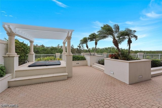 295 Grande WAY T 03, Naples, FL 34110