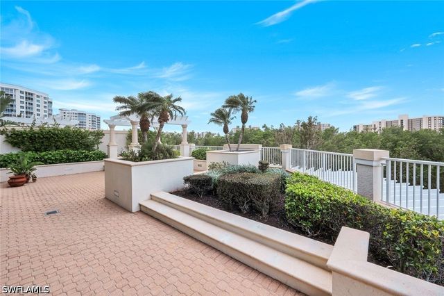 295 Grande WAY T 03, Naples, FL 34110