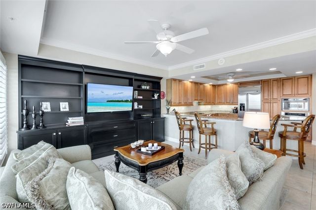 295 Grande WAY T 03, Naples, FL 34110