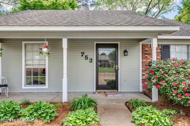 753 Clearmont Drive, Pearl, MS 39208