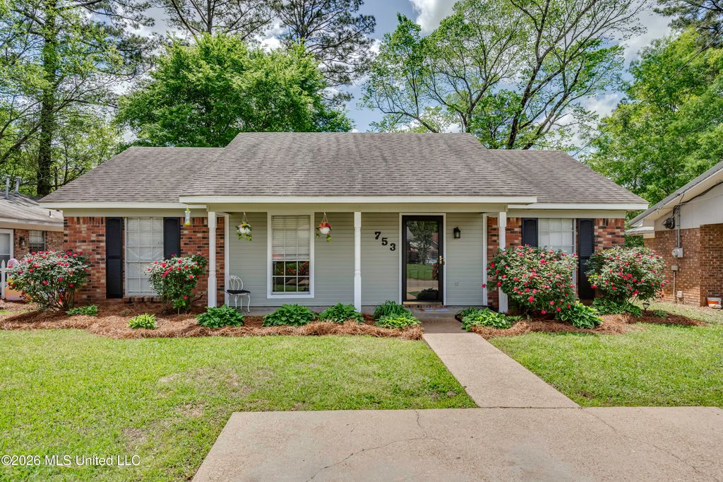 753 Clearmont Drive, Pearl, MS 39208