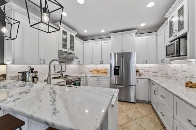 5455 SUNSET FALLS DRIVE, Apollo Beach, FL 33572