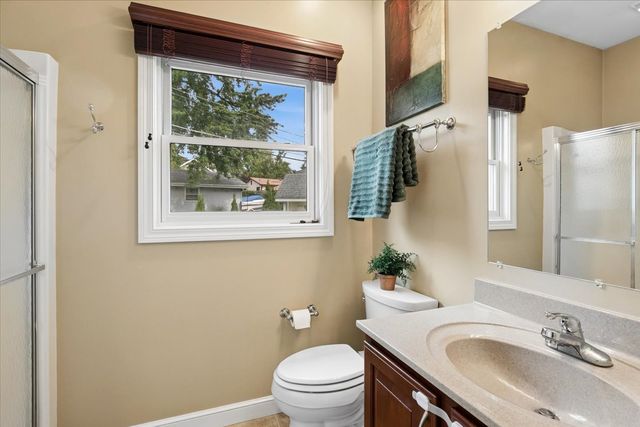 33147 N Lake Shore Drive, Grayslake, IL 60030