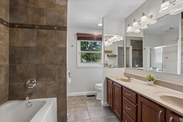 33147 N Lake Shore Drive, Grayslake, IL 60030