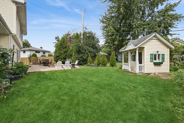 33147 N Lake Shore Drive, Grayslake, IL 60030