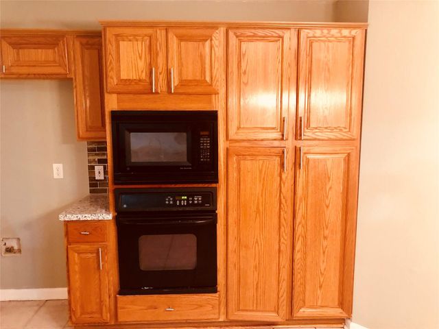 2510 Carriage Lane, Stafford, TX 77477