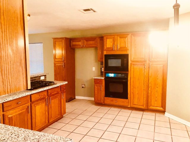 2510 Carriage Lane, Stafford, TX 77477