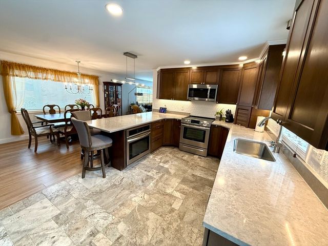 46 Rosewood Ave, Billerica, MA 01821