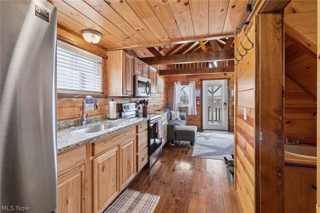 5919 Lake Road W 3, Saybrook, OH 44004