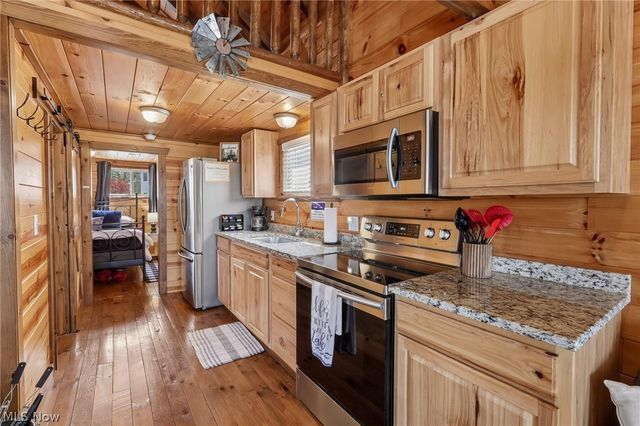 5919 Lake Road W 3, Saybrook, OH 44004